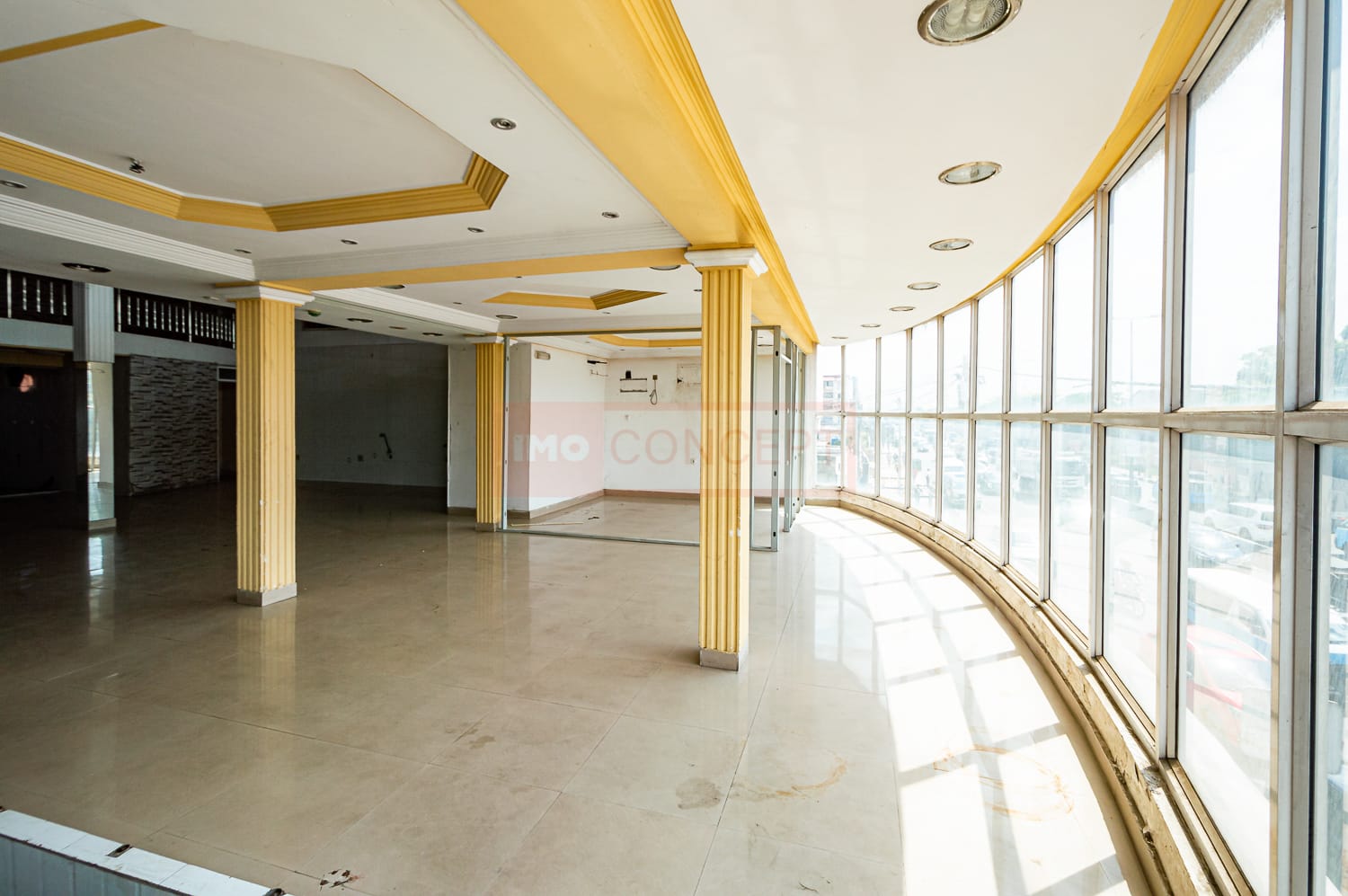 Foto de Edifício de 3 Andares à Venda, no Cassenda