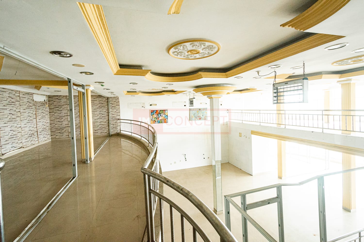 Foto de Edifício de 3 Andares à Venda, no Cassenda