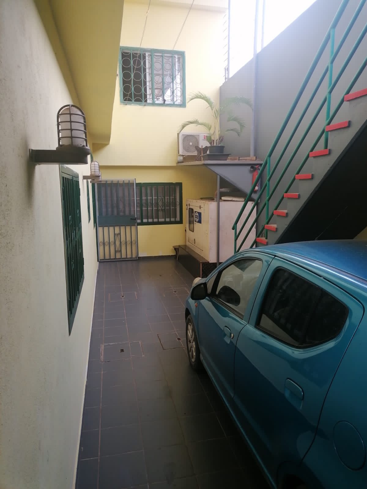 Foto de Vende-se Magnífica Moradia T4 Duplex Semi-Mobilada