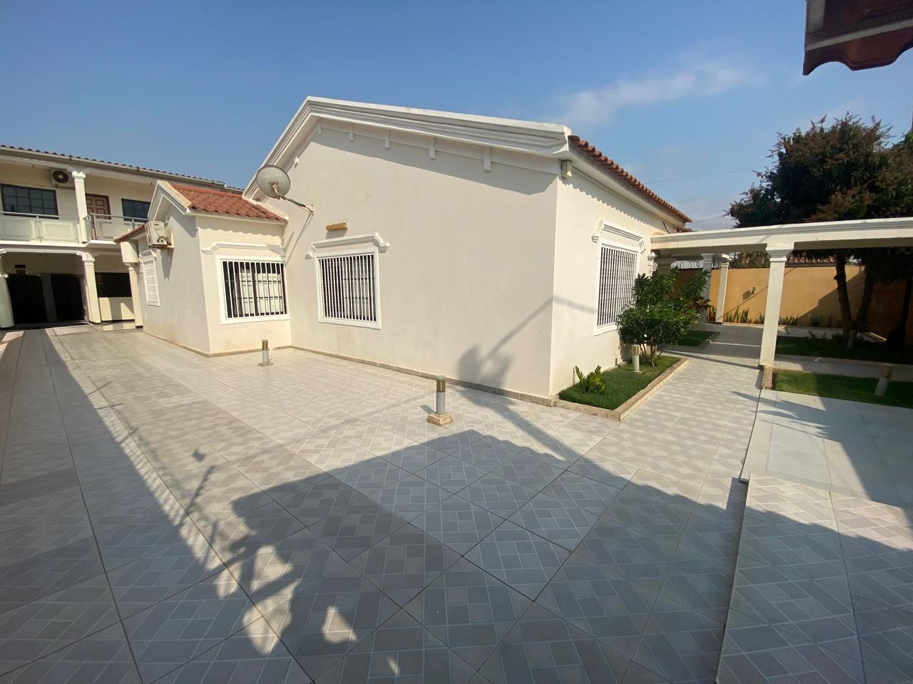 Foto de Vende-se Vivenda V6 Patriota