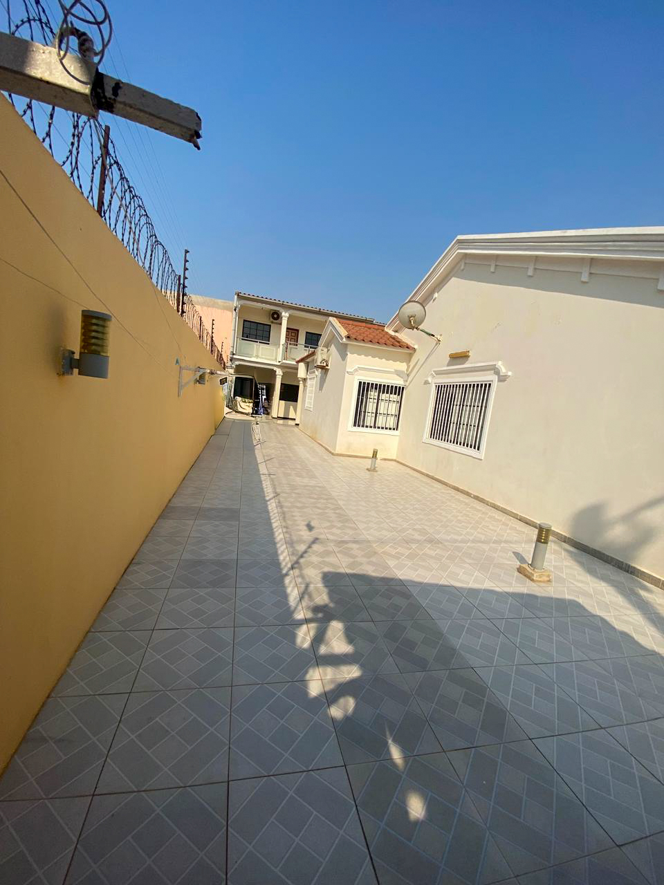 Foto de Vende-se Vivenda V6 Patriota