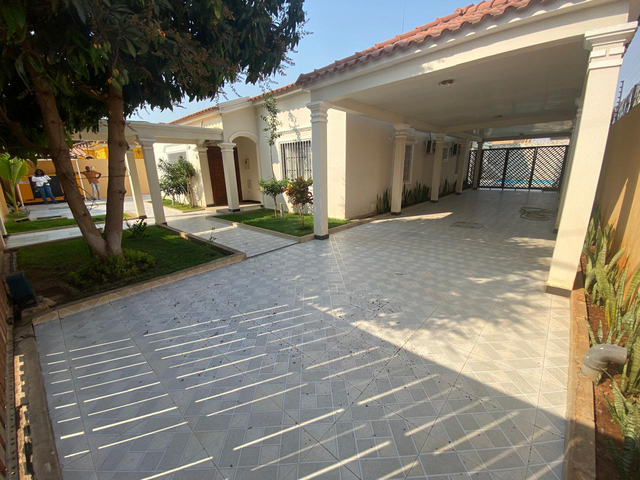 Foto de Vende-se Vivenda V6 Patriota