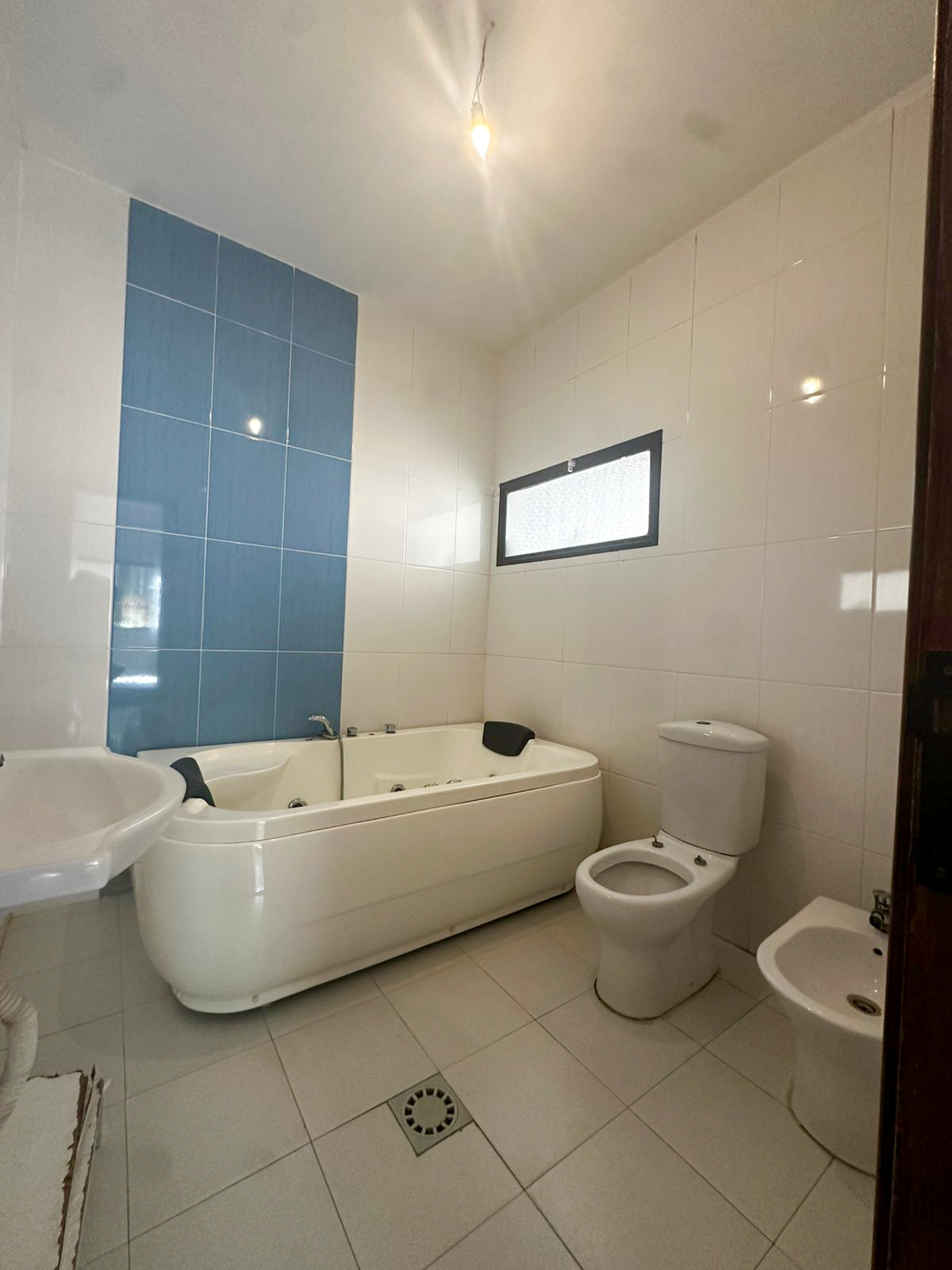 Foto de Vende-se Vivenda V6 Patriota